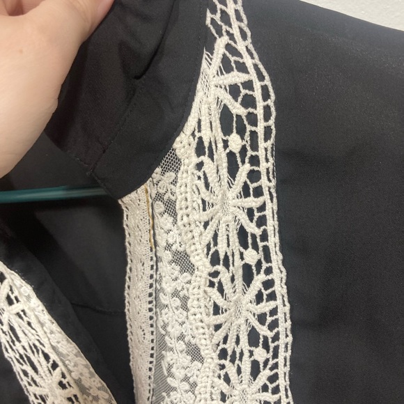 Black with White lace, 3/4 sleeve blouse size 2XL Sistar Brand.
Button down - Picture 7 of 9